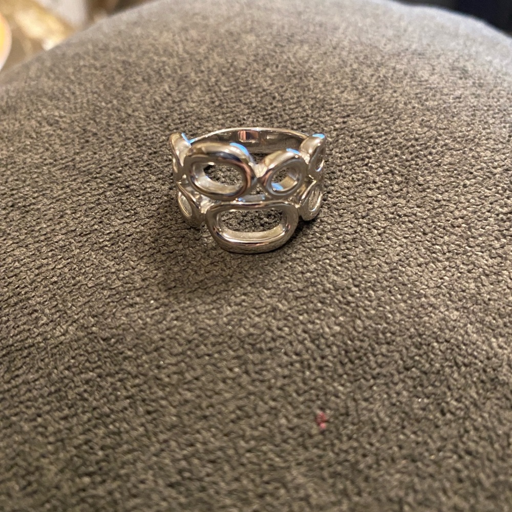 Silver Openwork Ring - Picture 7 of 7